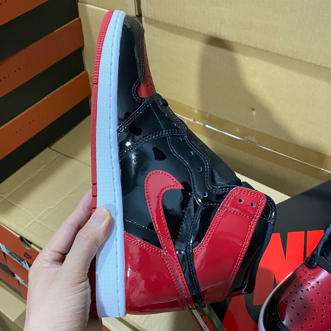 Nike Air Jordan 1 Retro High OG Bred Patent 