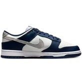 Nike Dunk Low "Midnight Navy"