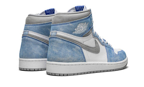 Nike Air Jordan 1 Retro High "Hyper Royal Smoke Grey"