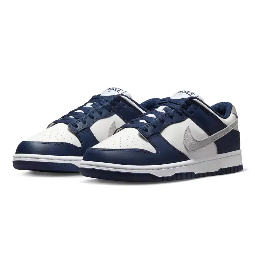 Nike Dunk Low "Midnight Navy"