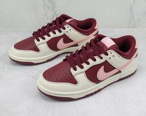 Nike Dunk Low "Valentine's Day 2023"